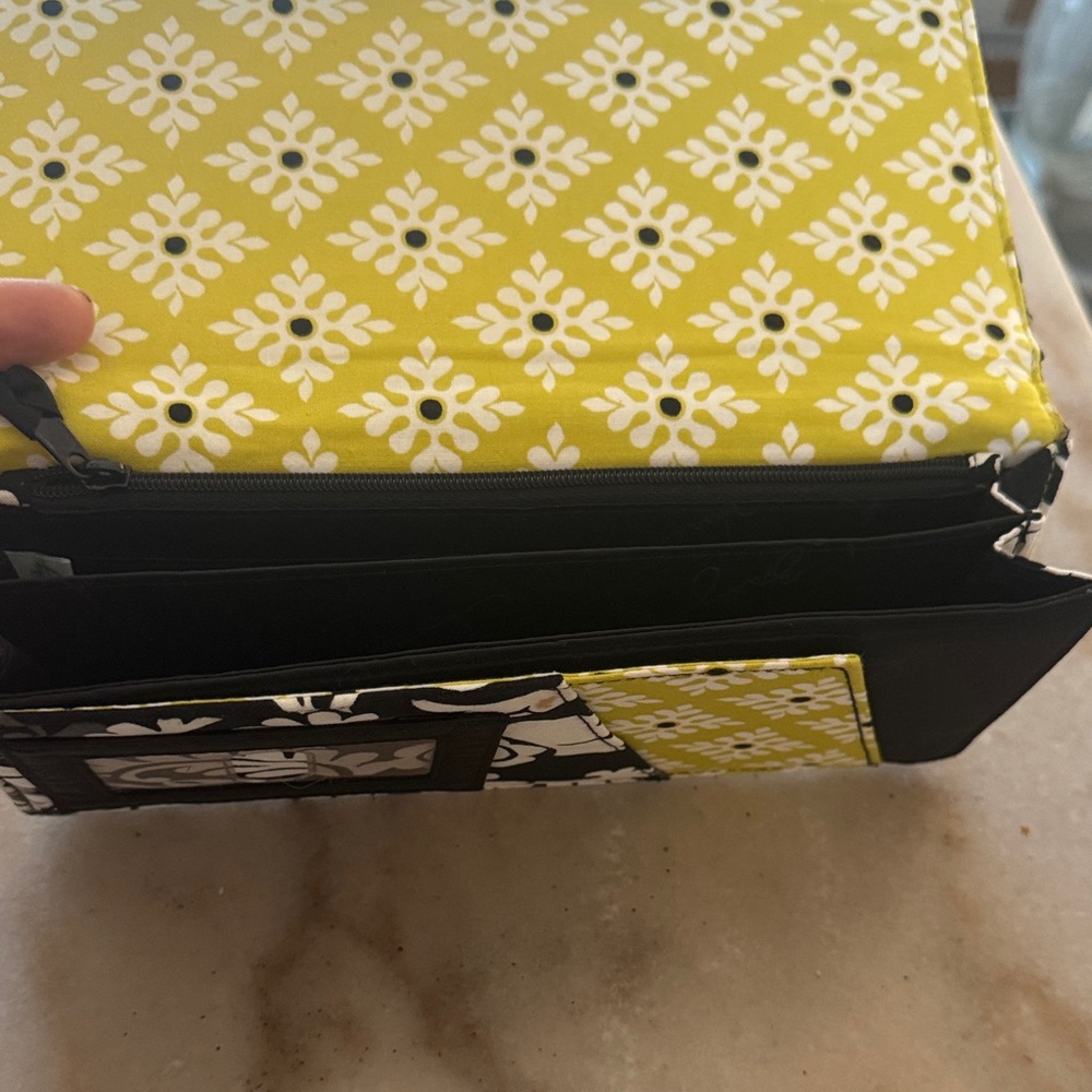 Floral Patterned Wallet - Picture 3 of 5